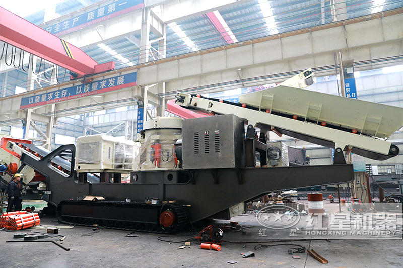 履帶式建筑垃圾破碎機(jī)，搭配圓錐破